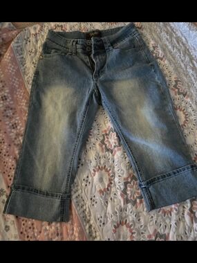 Angels Jeans Light Blue Cropped Capri with Cuffed Hem